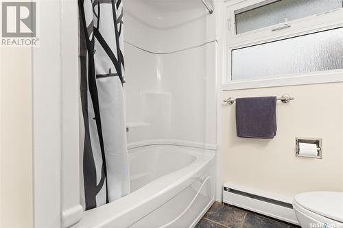 66 Patterson Drive, Regina, SK - Indoor Photo Showing Bathroom