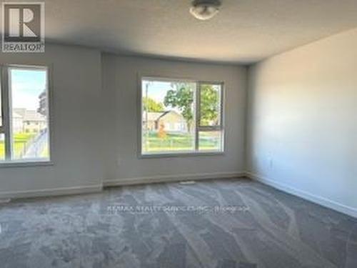 91 Queensbrook Crescent, Cambridge, ON - Indoor Photo Showing Other Room