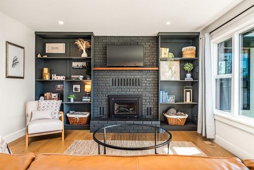 7463 Tronson Road, Vernon, BC - Indoor Photo Showing Living Room With Fireplace