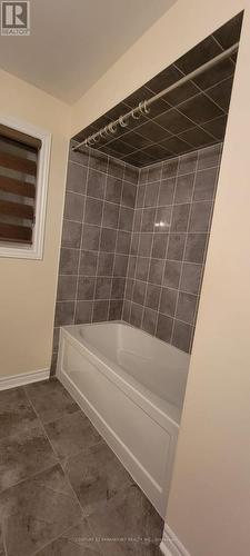 Upper - 981 Black Cherry Drive, Oshawa (Taunton), ON - Indoor Photo Showing Bathroom