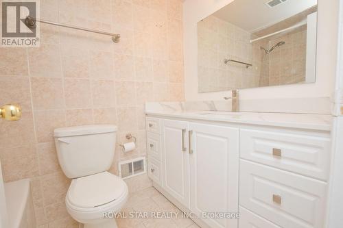 1607 - 1535 Lakeshore Road E, Mississauga, ON - Indoor Photo Showing Bathroom