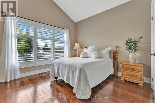 3559 Algonquin Drive, Fort Erie, ON - Indoor Photo Showing Bedroom