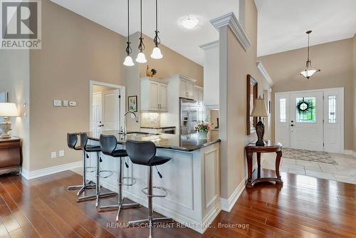 3559 Algonquin Drive, Fort Erie, ON - Indoor Photo Showing Kitchen With Upgraded Kitchen