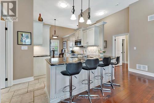 3559 Algonquin Drive, Fort Erie, ON - Indoor Photo Showing Kitchen With Upgraded Kitchen