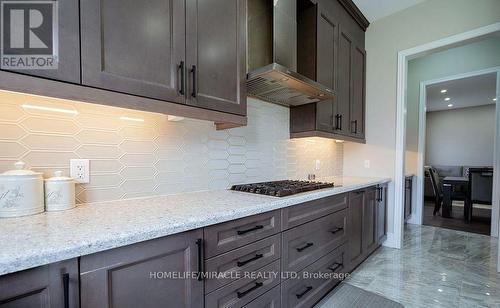 15 Moonstruck Street, Caledon, ON - Indoor Photo Showing Kitchen With Upgraded Kitchen