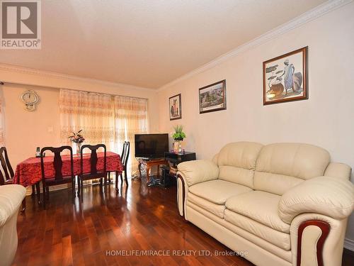 119 - 120 Collins Crescent W, Brampton (Brampton North), ON - Indoor Photo Showing Living Room