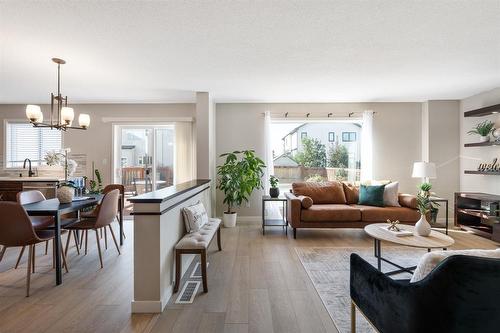 162 Purple Sage Crescent, Winnipeg, MB - Indoor Photo Showing Living Room