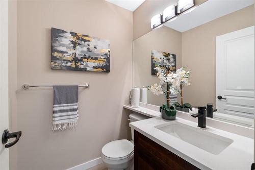 162 Purple Sage Crescent, Winnipeg, MB - Indoor Photo Showing Bathroom