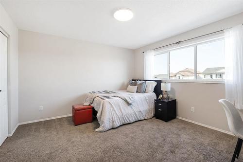 162 Purple Sage Crescent, Winnipeg, MB - Indoor Photo Showing Bedroom