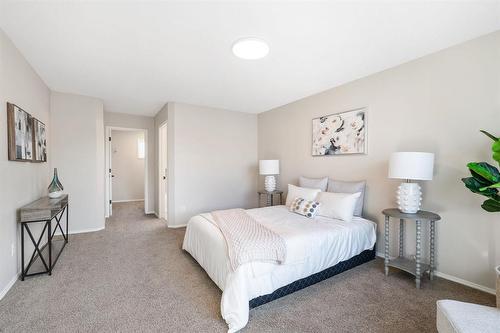 162 Purple Sage Crescent, Winnipeg, MB - Indoor Photo Showing Bedroom