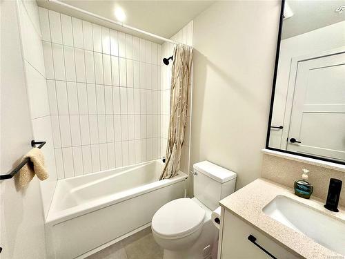 110-958 Pharoah Mews, Langford, BC - Indoor Photo Showing Bathroom