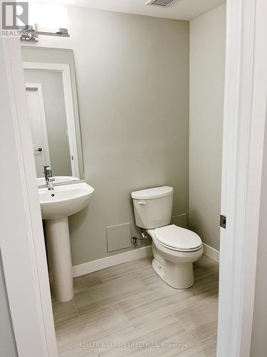 104 - 100 The Promenade Road, Central Elgin (Port Stanley), ON - Indoor Photo Showing Bathroom