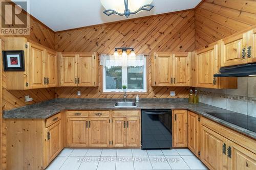 70 Corktown Lane, Merrickville-Wolford, ON - Indoor Photo Showing Kitchen