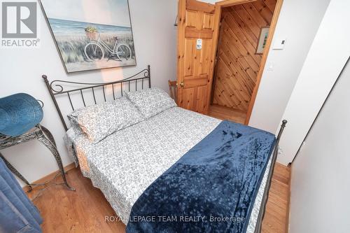 70 Corktown Lane, Merrickville-Wolford, ON - Indoor Photo Showing Bedroom