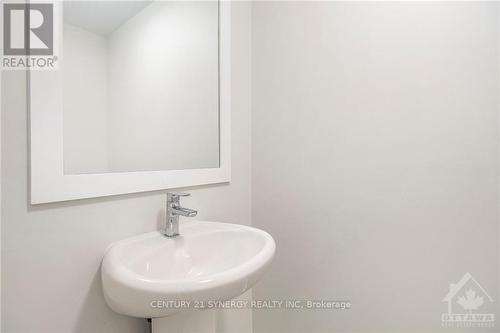 82 Villeneuve Street, North Stormont, ON - Indoor Photo Showing Bathroom