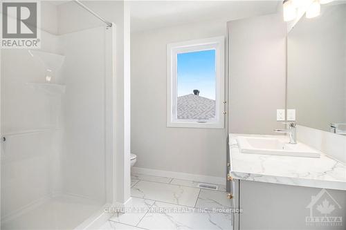 82 Villeneuve Street, North Stormont, ON - Indoor Photo Showing Bathroom