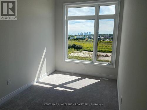 395 Tennant Circle, Vaughan (Vellore Village), ON - Indoor Photo Showing Other Room