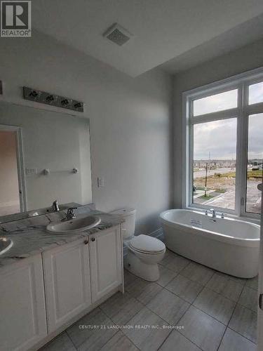 395 Tennant Circle, Vaughan (Vellore Village), ON - Indoor Photo Showing Bathroom