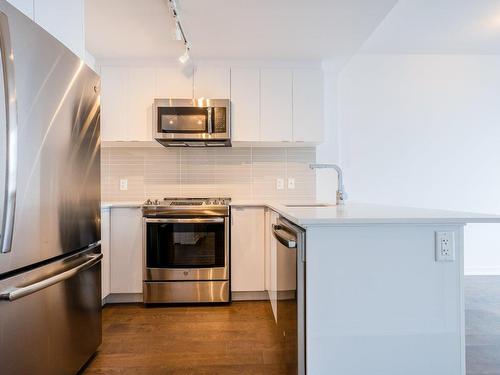 Cuisine - 1504-1190 Rue Mackay, Montréal (Ville-Marie), QC - Indoor Photo Showing Kitchen With Upgraded Kitchen