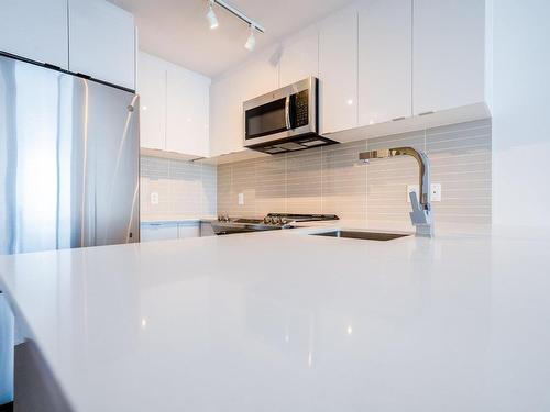 Cuisine - 1504-1190 Rue Mackay, Montréal (Ville-Marie), QC - Indoor Photo Showing Kitchen With Upgraded Kitchen