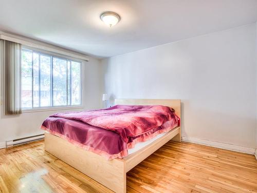 Bedroom - 5200  - 5202 Av. Prince-Of-Wales, Montréal (Côte-Des-Neiges/Notre-Dame-De-Grâce), QC - Indoor Photo Showing Bedroom