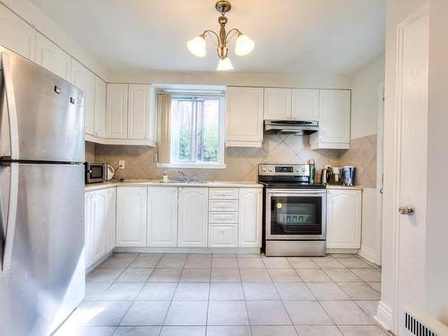 Kitchen - 5200  - 5202 Av. Prince-Of-Wales, Montréal (Côte-Des-Neiges/Notre-Dame-De-Grâce), QC - Indoor Photo Showing Kitchen