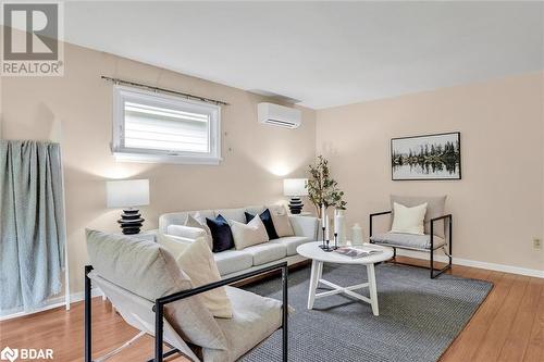 28 Bond Street E, Fenelon Falls, ON - Indoor Photo Showing Living Room