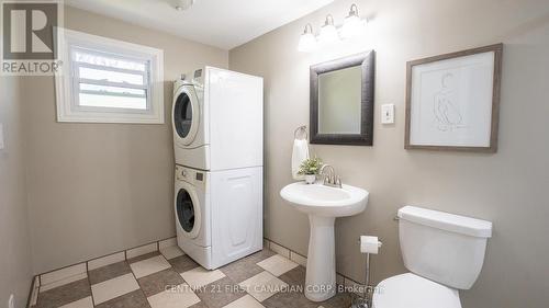 3856 Hamilton Road, Thames Centre (Dorchester), ON - Indoor Photo Showing Laundry Room