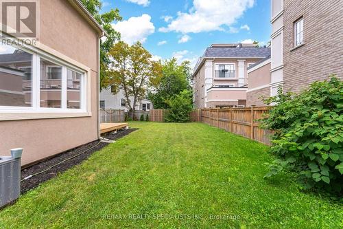 Apt 1 - 519 Elizabeth Street, Burlington, ON - Outdoor