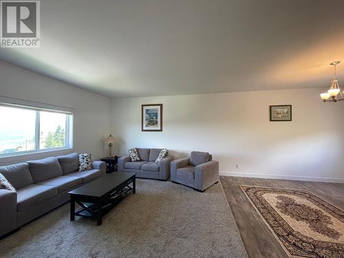 1826 Hulme Creek Road, Rock Creek, BC - Indoor Photo Showing Living Room