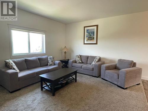 1826 Hulme Creek Road, Rock Creek, BC - Indoor Photo Showing Living Room