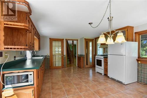 3050 County Road 18 Road, Prescott, ON - Indoor Photo Showing Kitchen