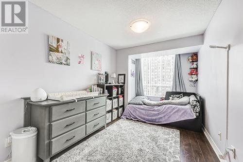 1828 - 68 Corporate Drive, Toronto (Woburn), ON - Indoor Photo Showing Bedroom