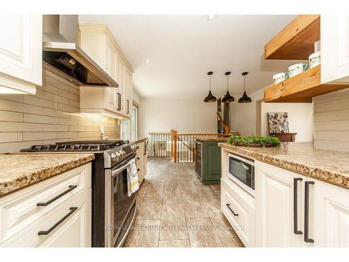 480 Bartley Bull Pkwy, Brampton, ON - Indoor Photo Showing Kitchen With Upgraded Kitchen