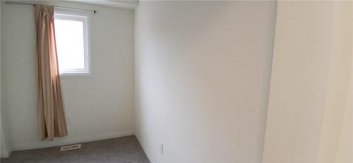 4256 Shuttleworth Drive, Niagara Falls, ON - Indoor Photo Showing Other Room