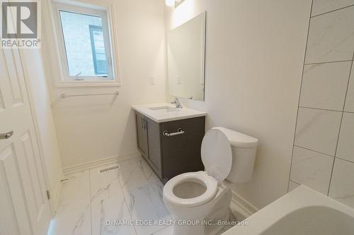 119 Bluebird Boulevard, Adjala-Tosorontio (Colgan), ON - Indoor Photo Showing Bathroom