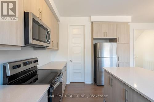 1367 William Halton Parkway, Oakville, ON - Indoor Photo Showing Kitchen