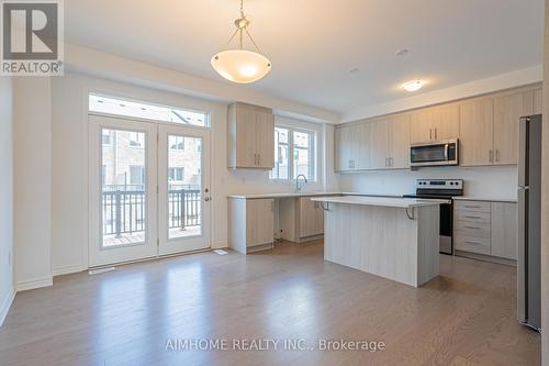 1367 William Halton Parkway, Oakville, ON - Indoor Photo Showing Kitchen