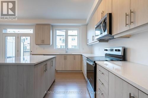 1367 William Halton Parkway, Oakville, ON - Indoor Photo Showing Kitchen