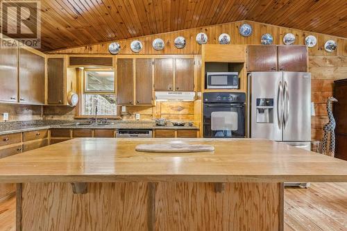 87 Reiche Road, Pembroke, ON - Indoor Photo Showing Kitchen