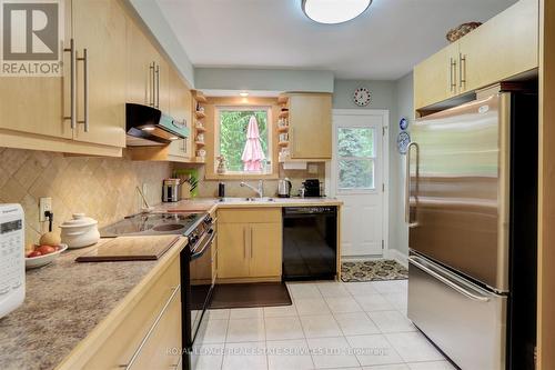 132 Thompson Avenue, Toronto (Stonegate-Queensway), ON - Indoor Photo Showing Kitchen