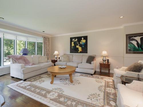 Salon - 61 Av. Cedar, Pointe-Claire, QC - Indoor Photo Showing Living Room