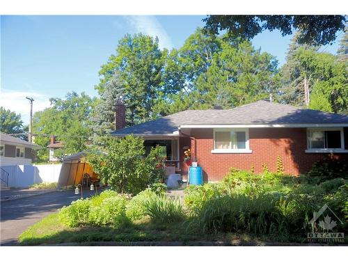 738 Manitou Drive, Ottawa, ON 