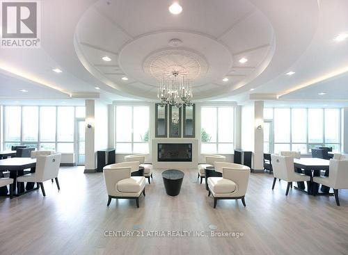 2533 - 7161 Yonge Street, Markham (Thornhill), ON - Indoor