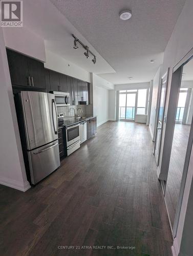 2533 - 7161 Yonge Street, Markham, ON - Indoor Photo Showing Kitchen