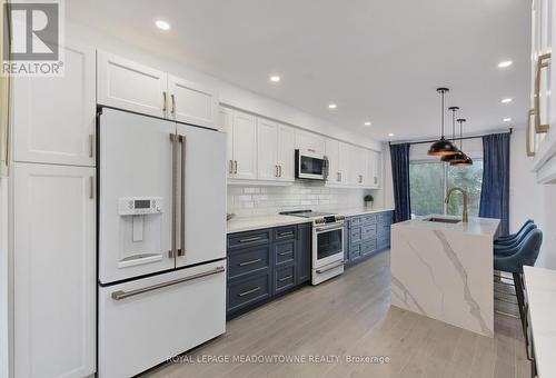 5226 Bushelgrove Circle, Mississauga (Central Erin Mills), ON - Indoor Photo Showing Kitchen With Upgraded Kitchen