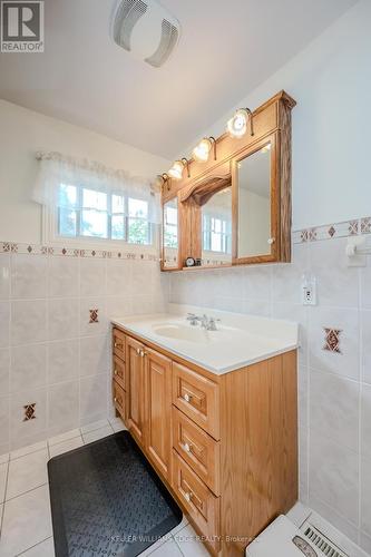 163 Briarwood Avenue, Toronto (West Humber-Clairville), ON - Indoor Photo Showing Bathroom