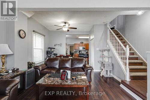 616 Hamilton Road, London, ON - Indoor Photo Showing Living Room