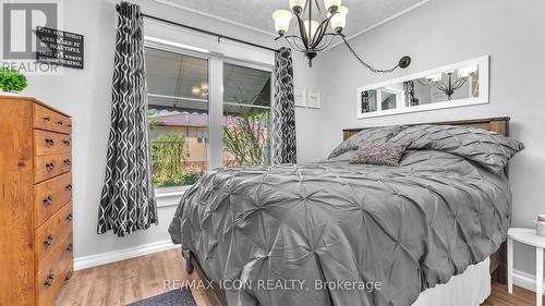 258 Anna Street S, North Middlesex (Parkhill), ON - Indoor Photo Showing Bedroom