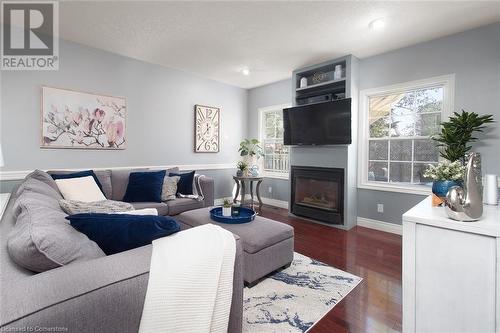 116 Darren Crescent, Cambridge, ON - Indoor Photo Showing Living Room With Fireplace